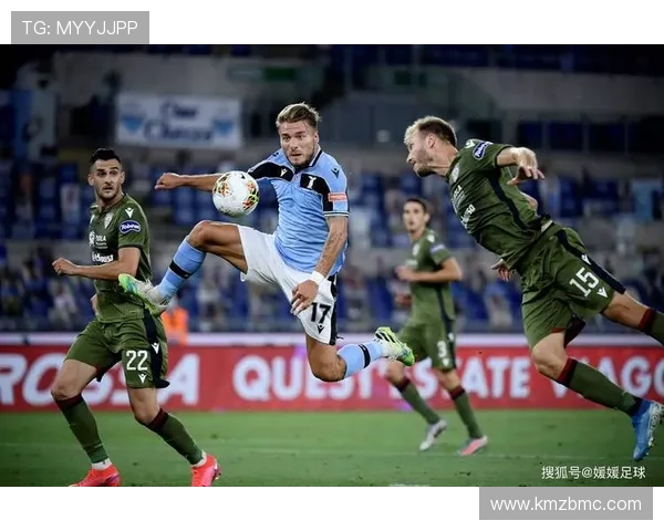 全球足球巨星风采大赏 揭秘他们赛场内外的迷人瞬间