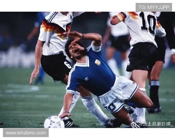 足球世界杯历史十大争议球星揭示:他们的光辉与争议并存的传奇时刻 足球世界杯历史十大争议球星揭示:他们的光辉与争议并存的传奇时刻